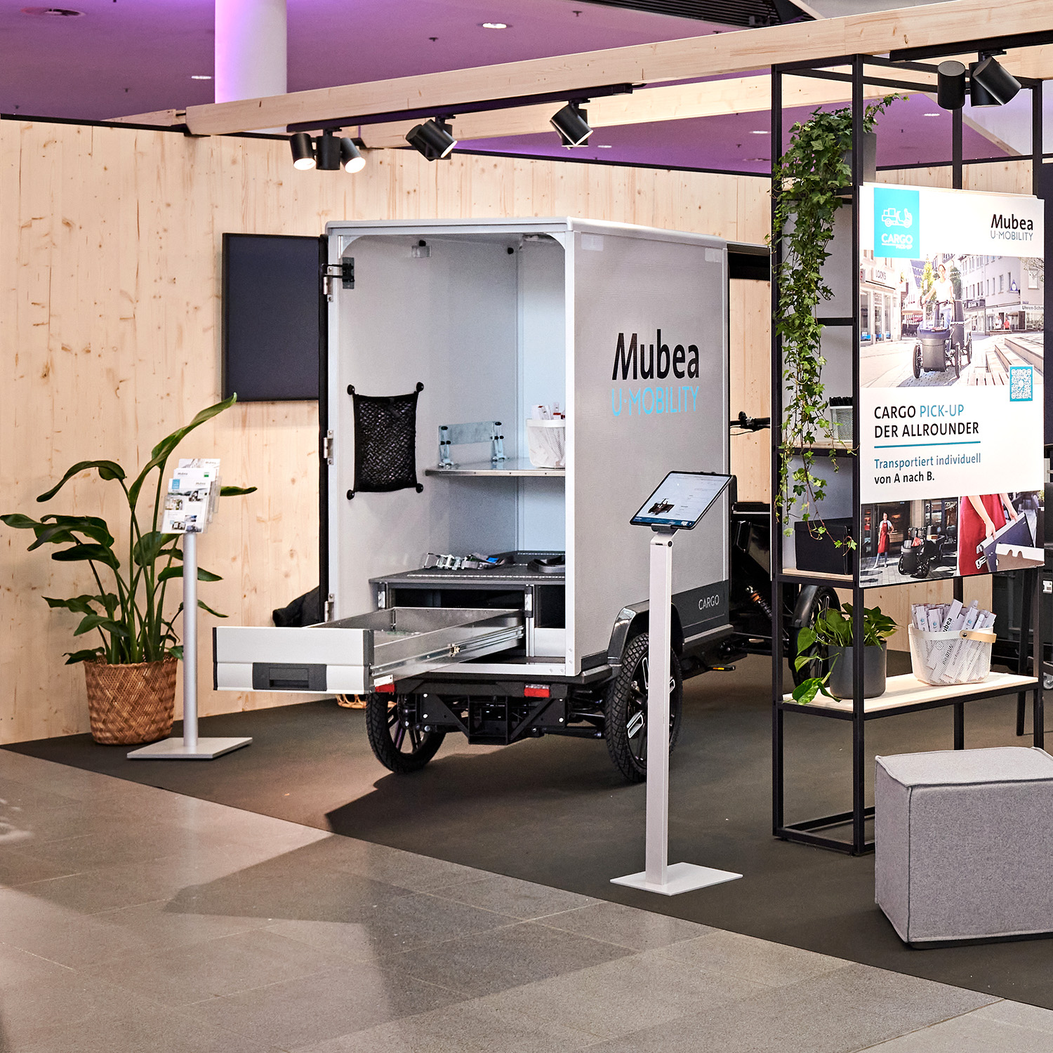 Auf der Messe Zukunft Handwerk 2023 wurde das MUBEA U-Mobility Cargo PACK E-Lastenrad mit bott Unterflurmodul offiziell vorgestellt.