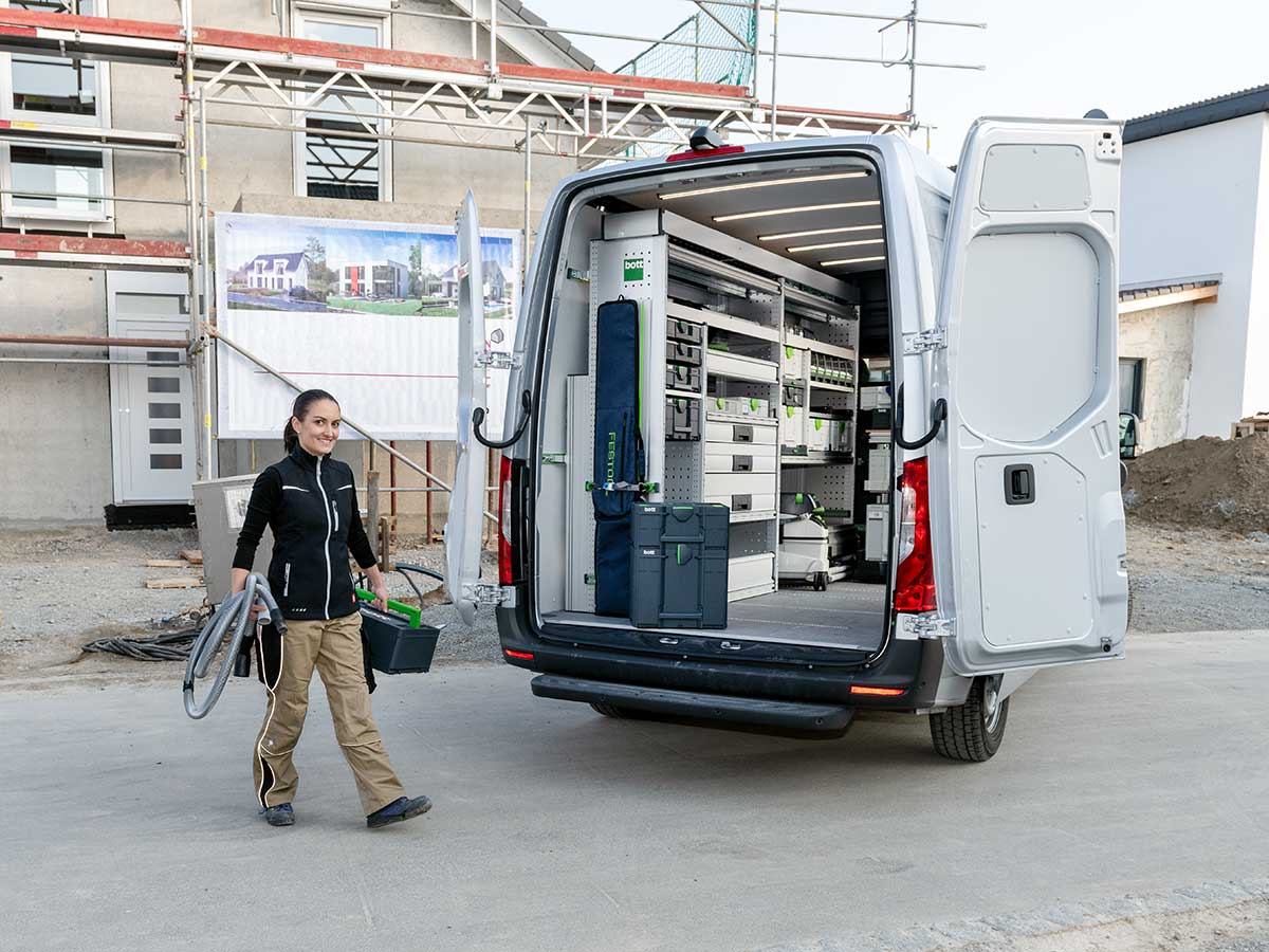 Fahrzeugeinrichtung für Handwerker, Ansicht Großtransporter für Schreiner