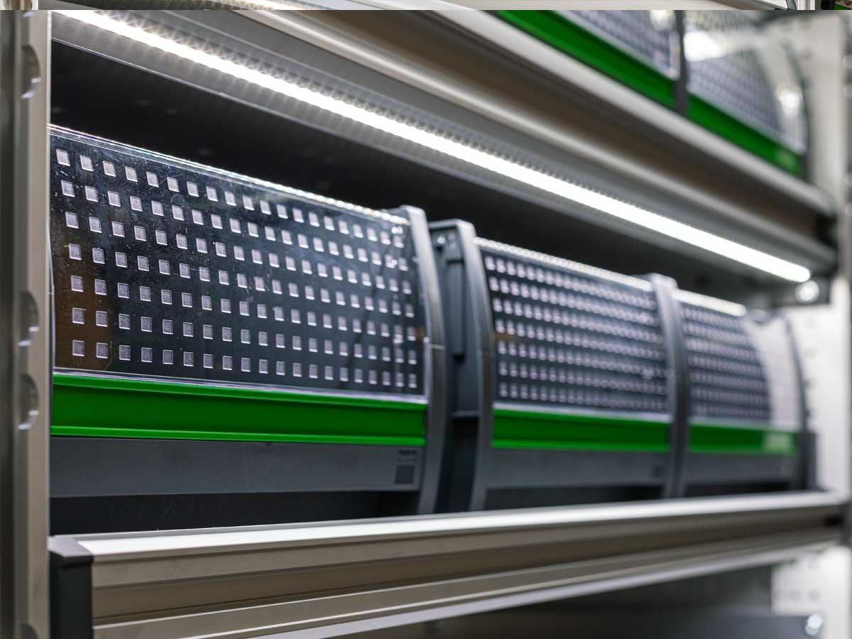 LED illuminated bottBoxes in commercial vehicles