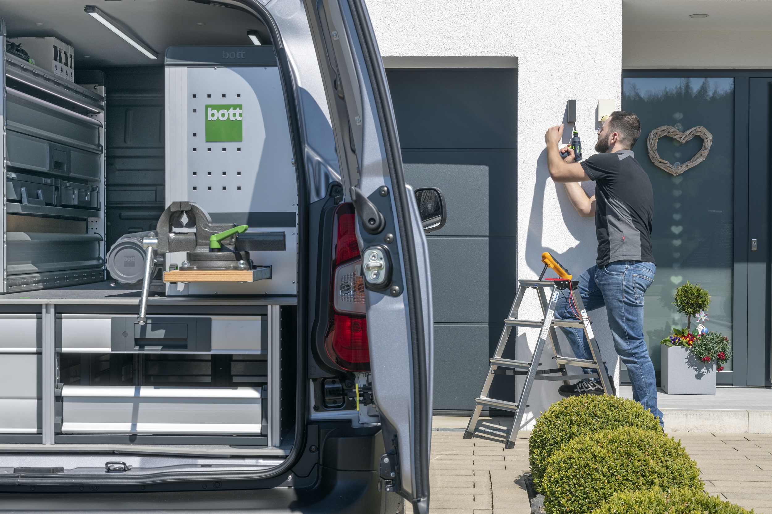 Vehicle equipment for craftsmen, interior view of a transporter for painters