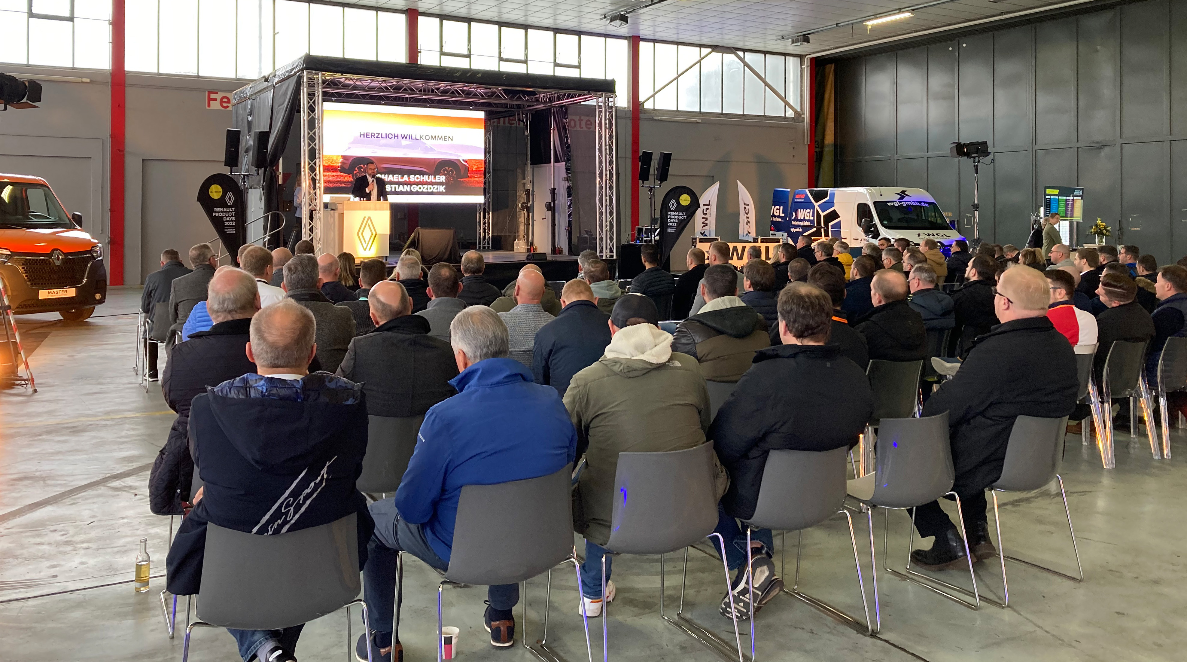 Renault-Product-Days-Bühne-2.jpg