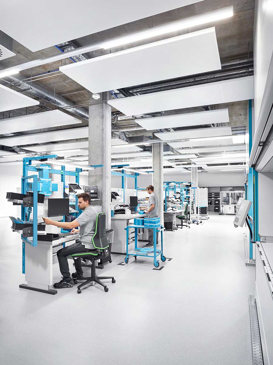 With avero workstation systems you ensure efficiency, ergonomics and safety.
