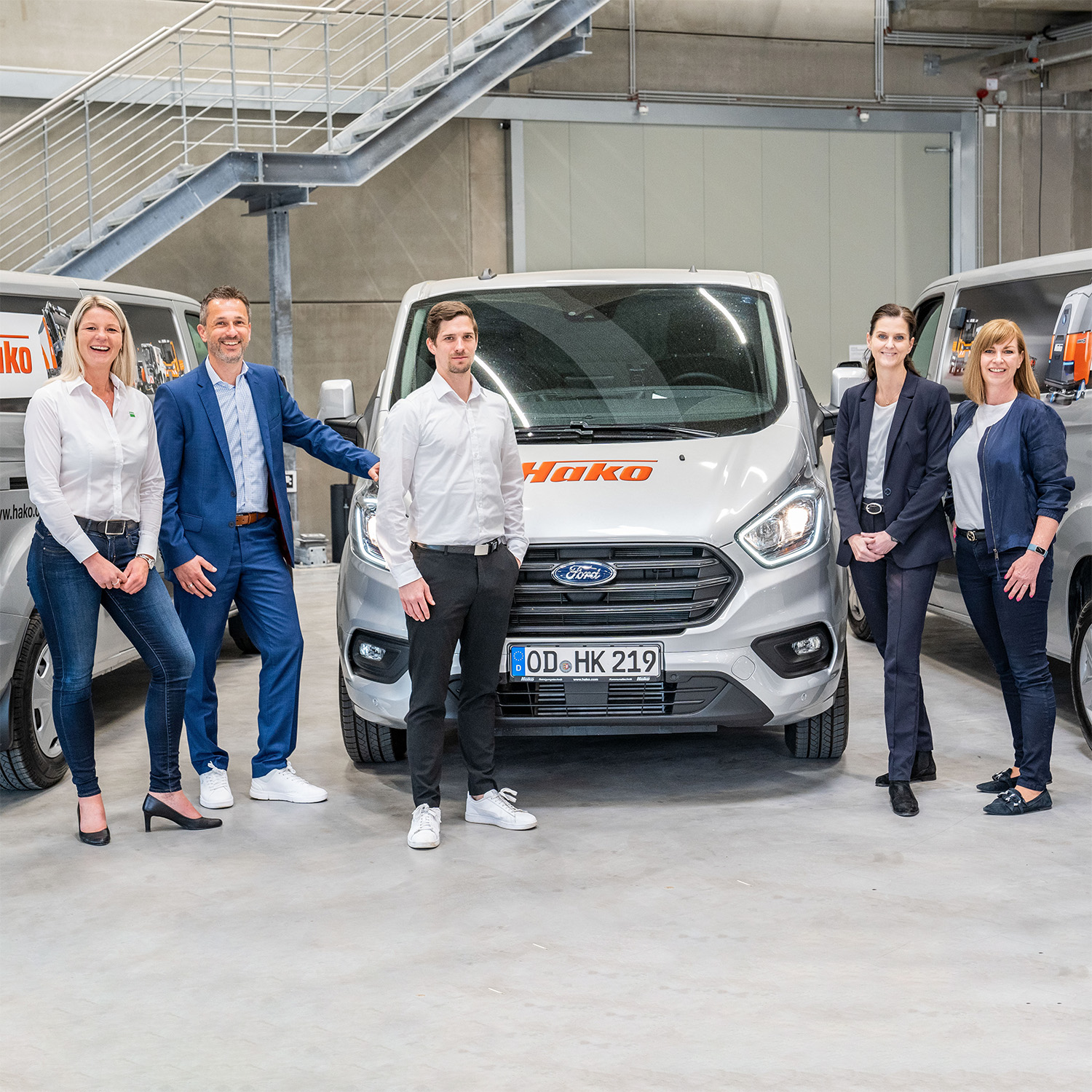 Hako: Serviceflotte mit bott Ausbau; Gruppenbild