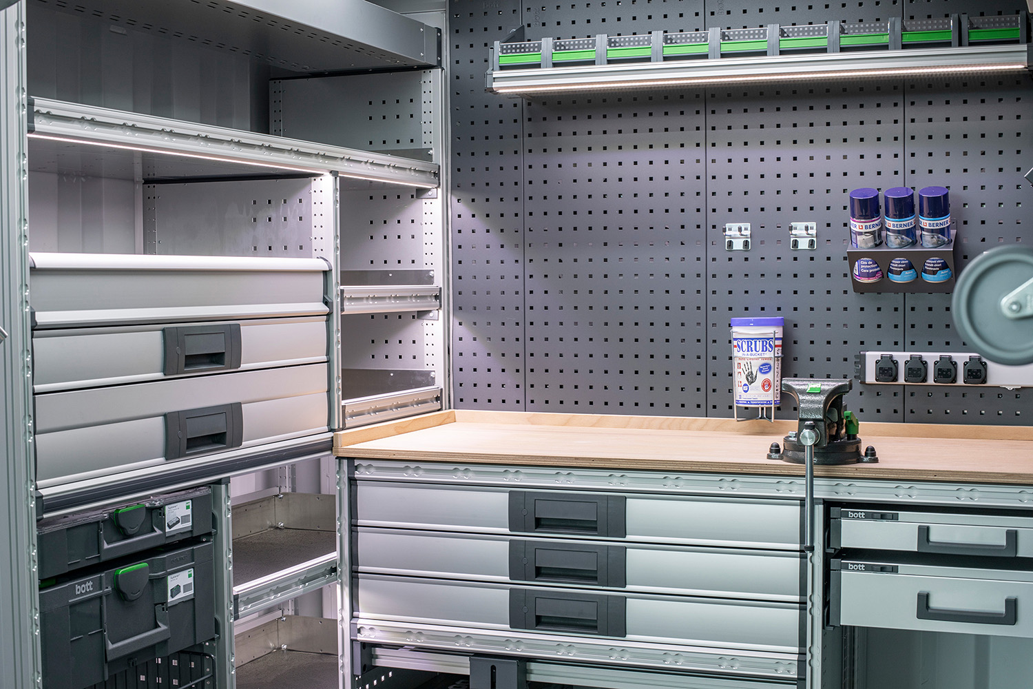 Bild2-Werkstatt-im-Container_web.jpg