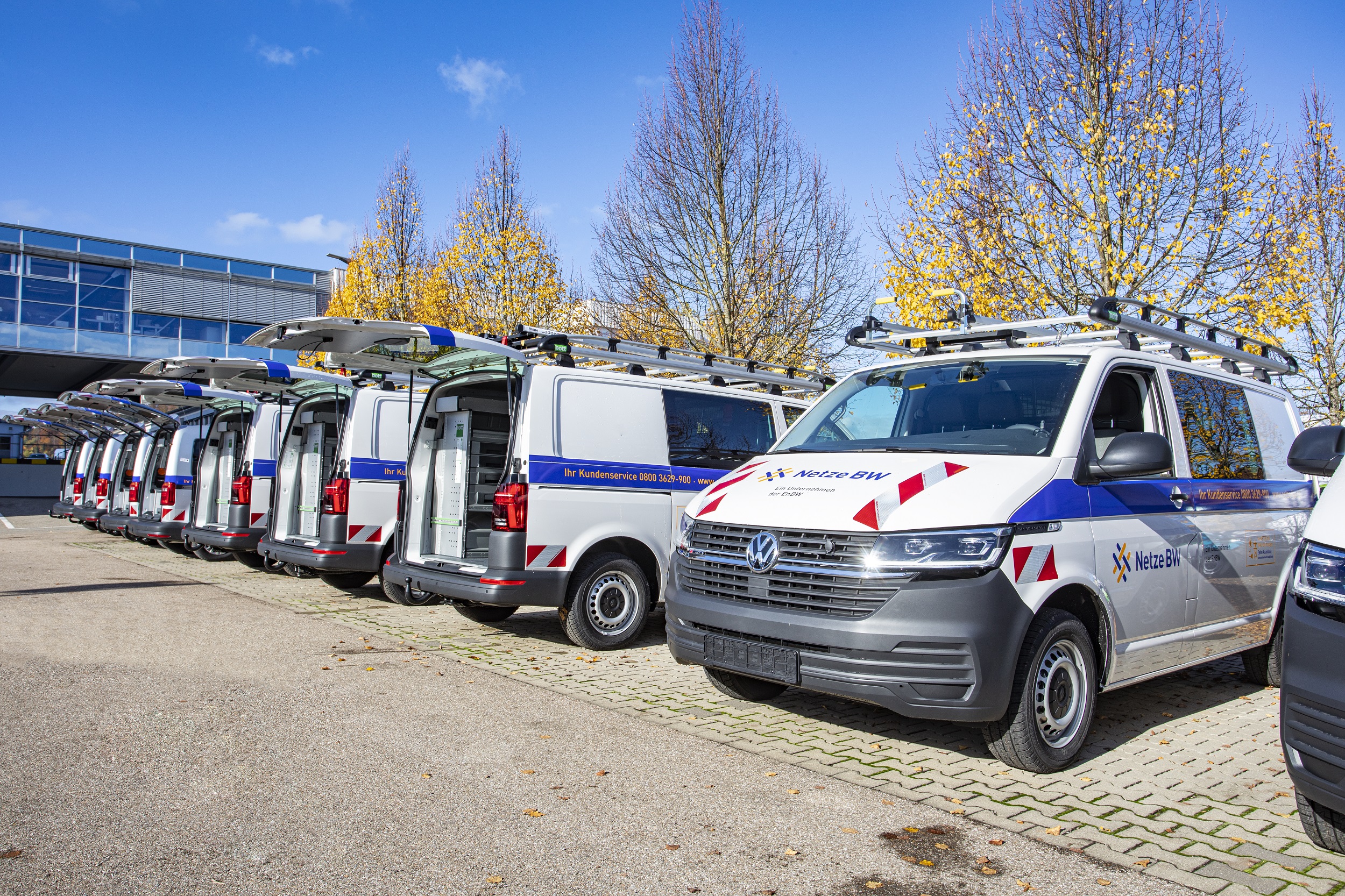 Fahrzeugeinrichtung für die Fahrzeugflotte eines Energieunternehmens.