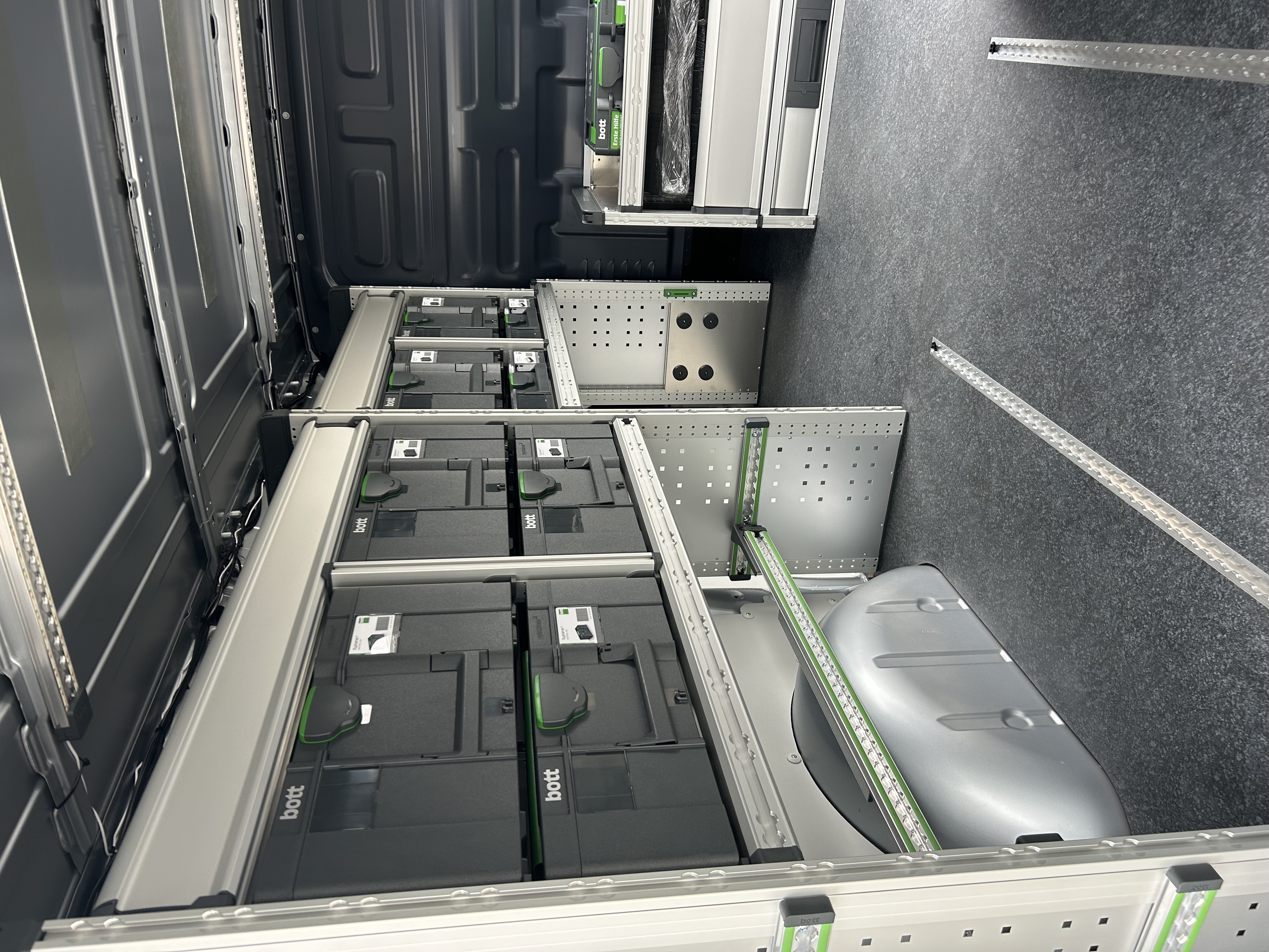 Viessmann Climate Solutions bott vario3 Fahrzeugeinrichtung