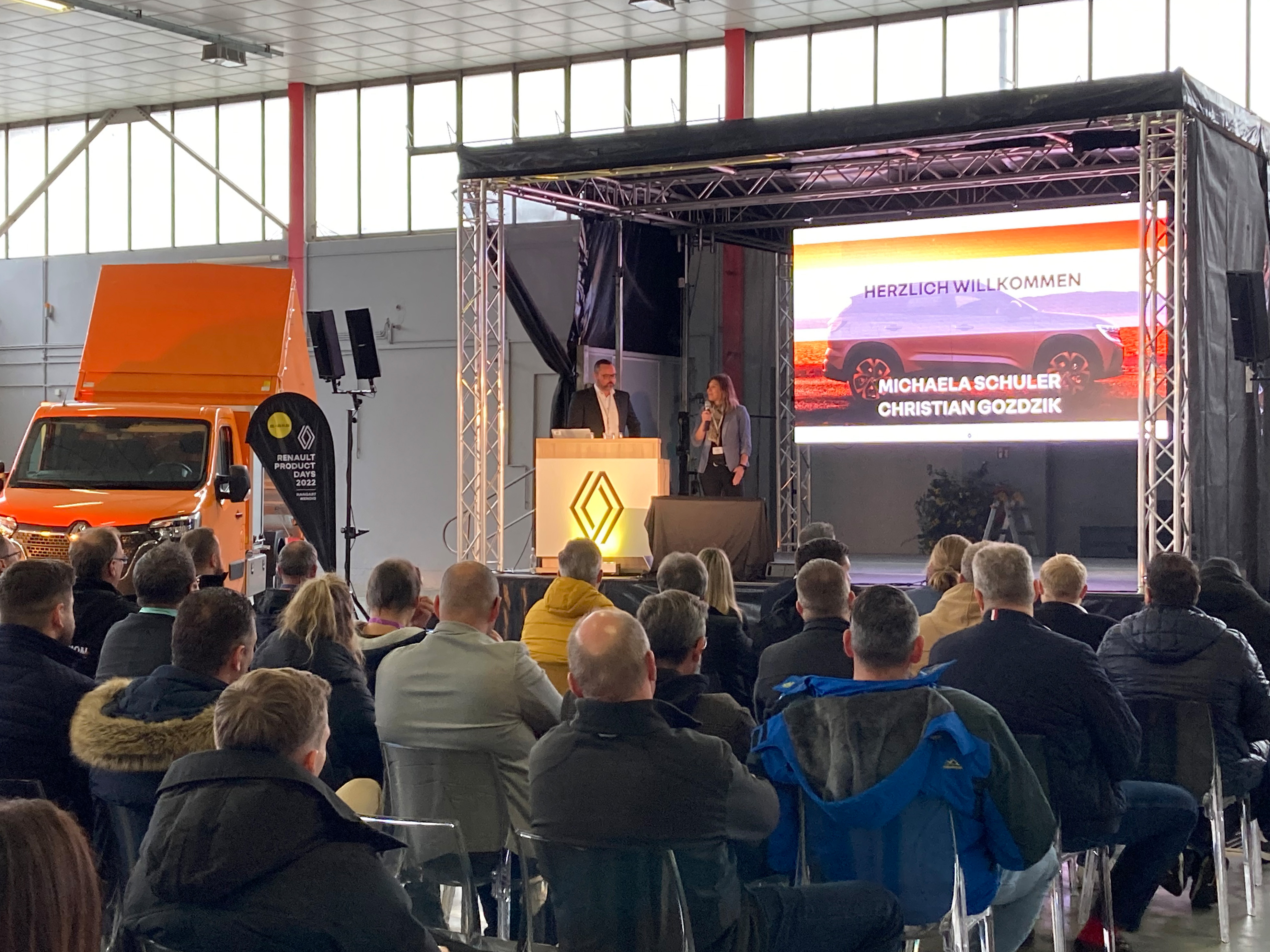 Renault-Product-Days-Bühne.jpg